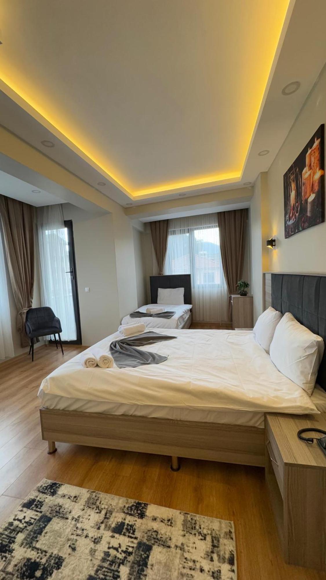 Lions Boutique Hotel Altinova  Esterno foto